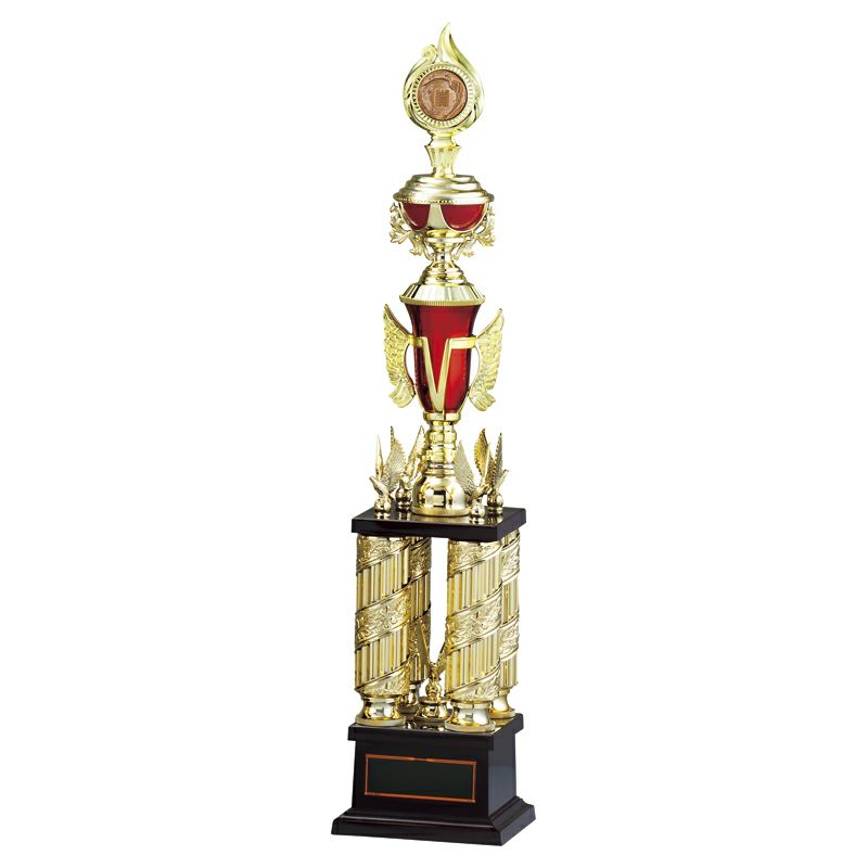 豪華な4本柱トロフィー