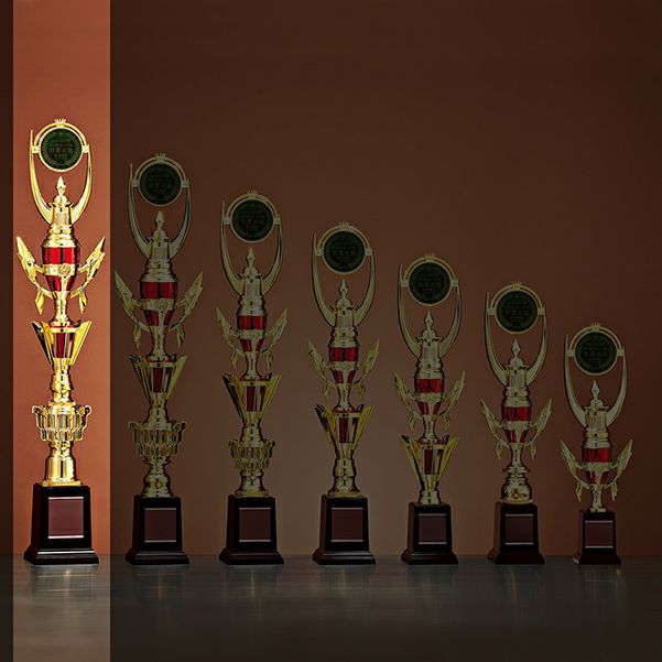 オリジナルデザインができるトロフィー