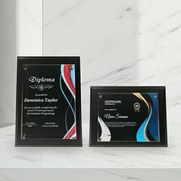 カラーデザインができるオリジナル表彰盾